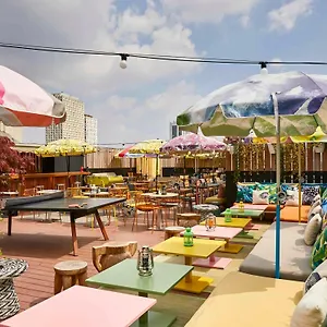 Hotell Mama Shelter East